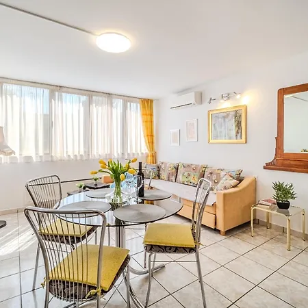 Pine Three - Centre Apartmán